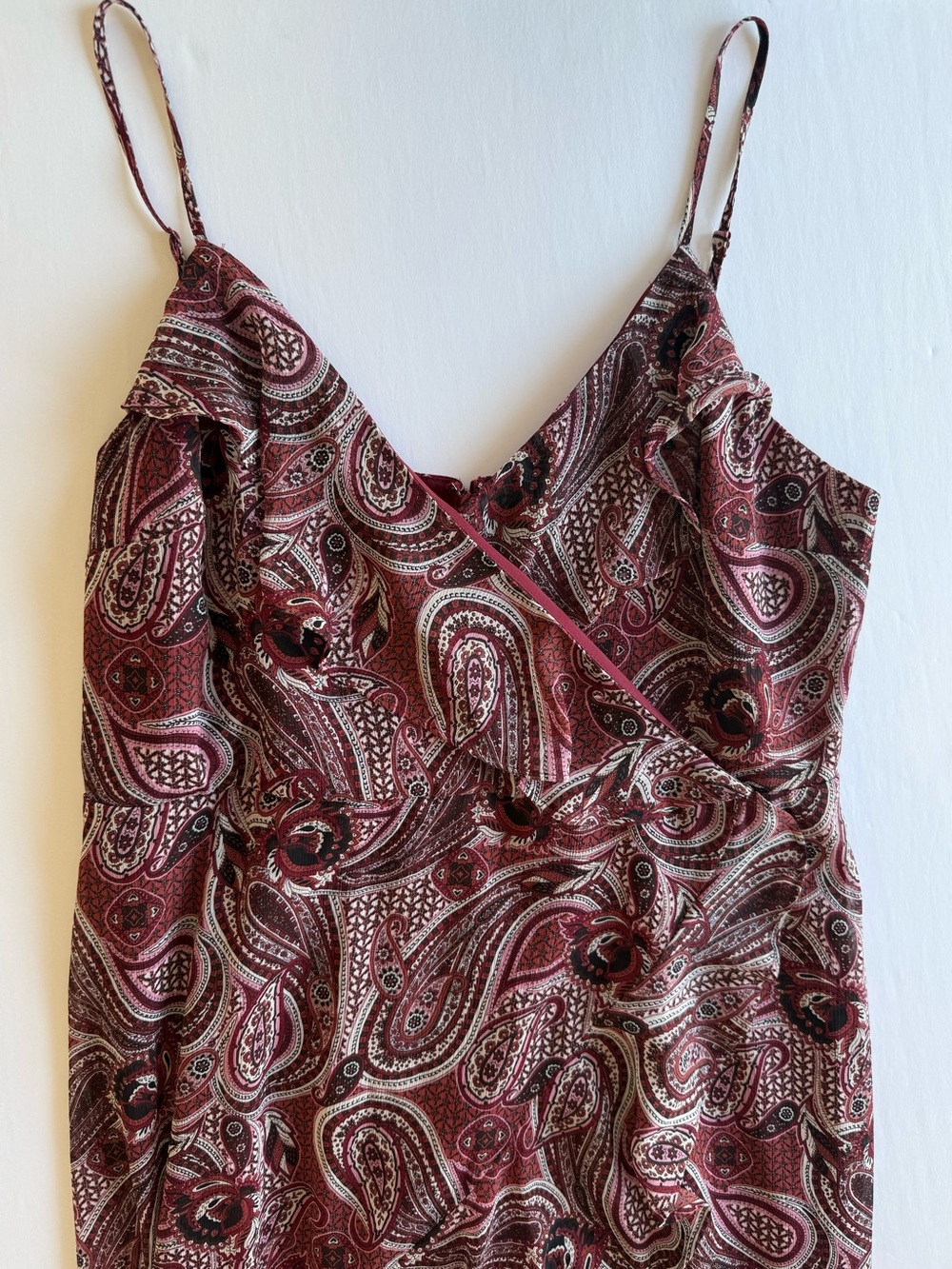 Express Paisley Ruffle Maxi Dress Red Ruffle V-Neck Spaghetti Strap Large - Picture 3 of 15